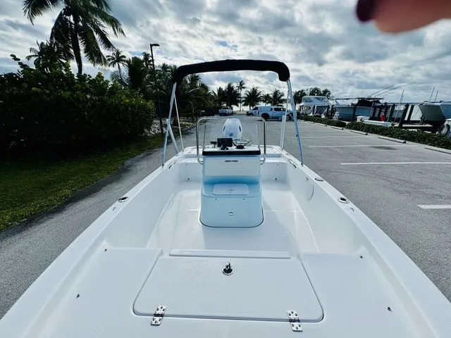 Slide: The Image of Sea Pro 172 Bay Series 2026 - 14