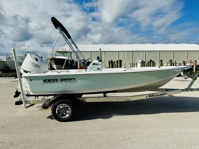 Slide: The Image of Sea Pro 172 Bay Series 2026 - 17