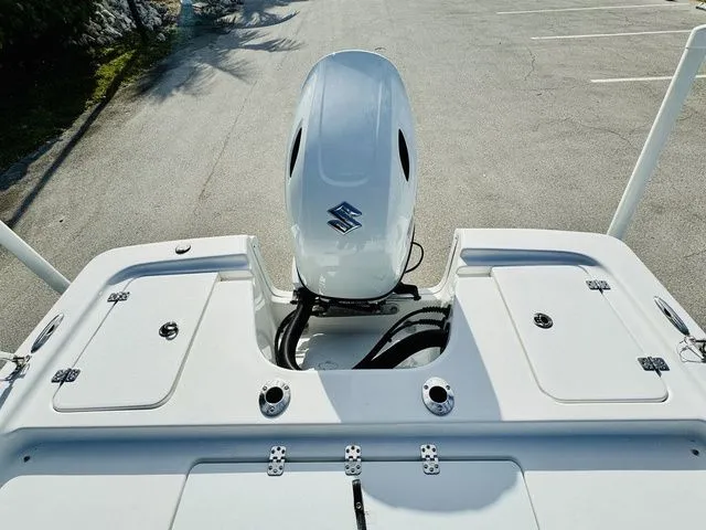 Slide: The Image of Sea Pro 172 Bay Series 2026 - 5