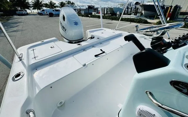 Slide: The Image of Sea Pro 172 Bay Series 2026 - 7