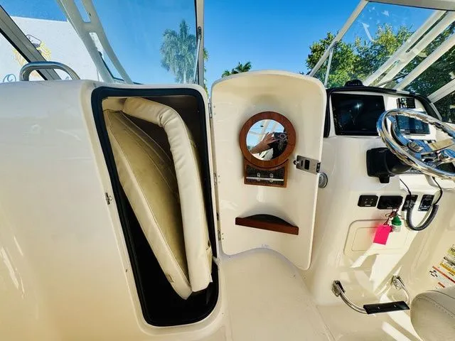 Slide: The Image of Grady-White Freedom 255 2019 - 10