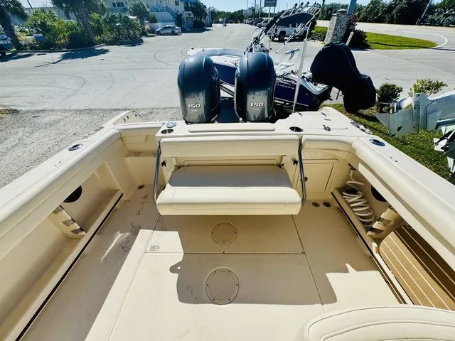 Slide: The Image of Grady-White Freedom 255 2019 - 6