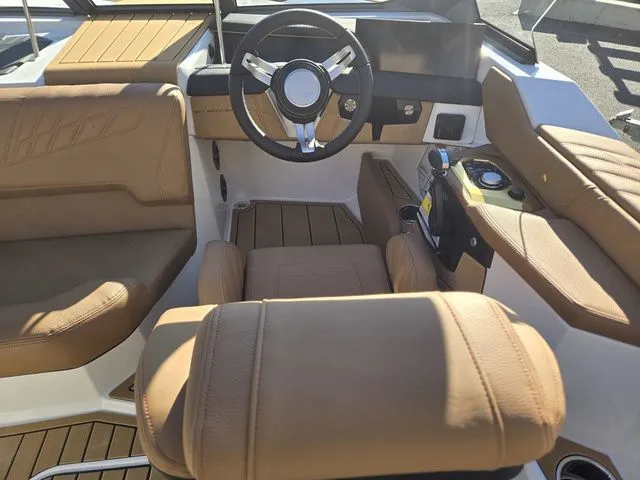 Slide: The Image of Nautique Ski Nautique 2026 - 13