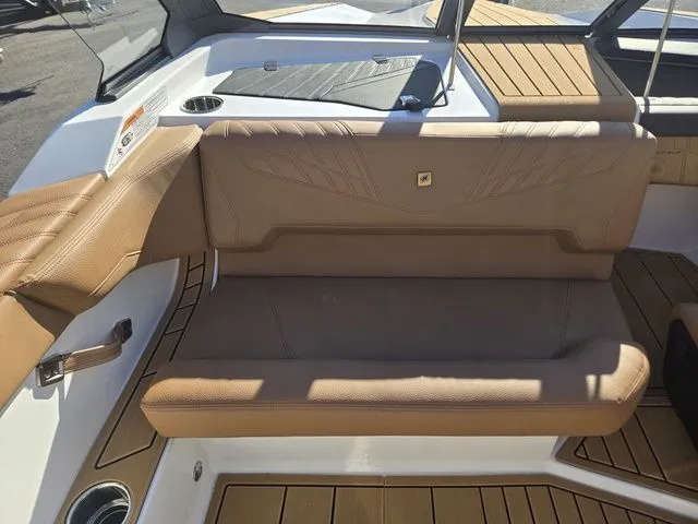 Slide: The Image of Nautique Ski Nautique 2026 - 14