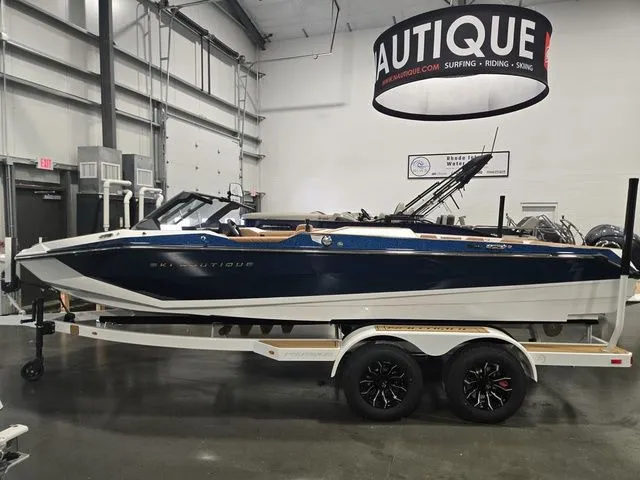 Slide: The Image of Nautique Ski Nautique 2026 - 18