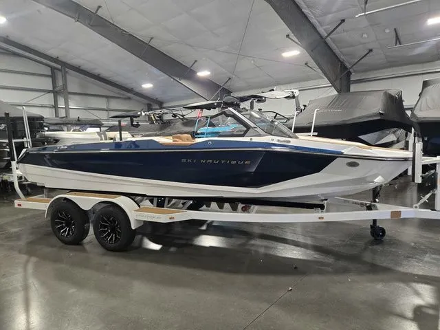 Slide: The Image of Nautique Ski Nautique 2026 - 21