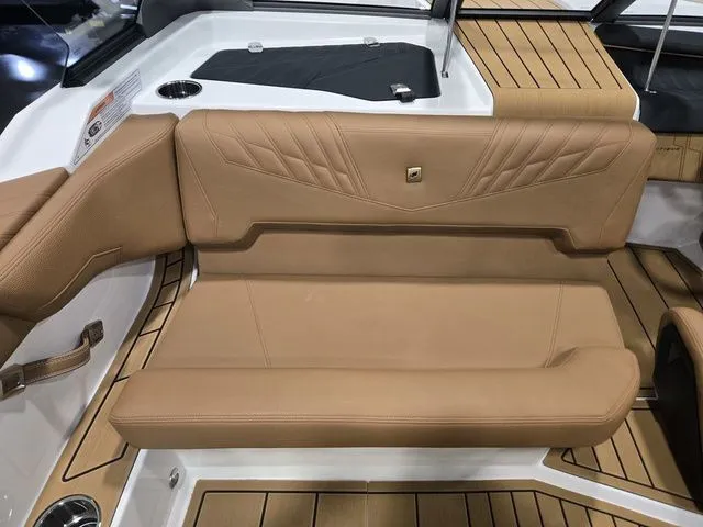 Slide: The Image of Nautique Ski Nautique 2026 - 28