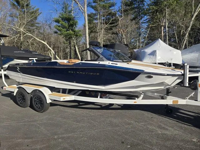 Slide: The Image of Nautique Ski Nautique 2026 - 6