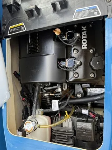 Slide: The Image of Sea-Doo GTX 2018 - 9