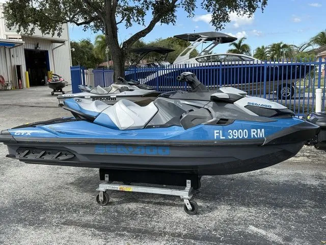 The Image of Sea-Doo GTX 2018 - 1