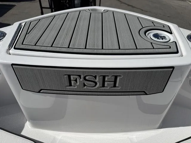 Slide: The Image of Yamaha 220 FSH Sport 2025 - 14