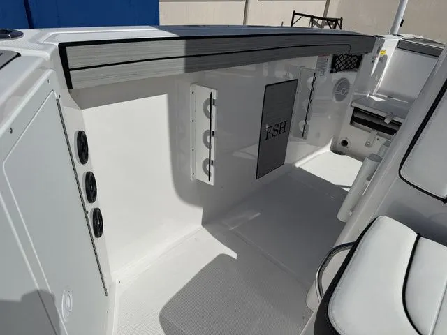 Slide: The Image of Yamaha 220 FSH Sport 2025 - 18