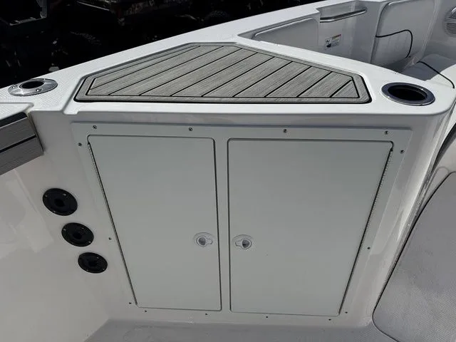 Slide: The Image of Yamaha 220 FSH Sport 2025 - 19