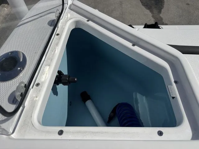 Slide: The Image of Yamaha 220 FSH Sport 2025 - 26