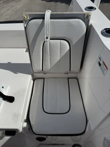 Slide: The Image of Yamaha 220 FSH Sport 2025 - 28