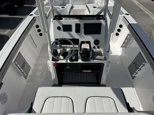 Slide: The Image of Yamaha 220 FSH Sport 2025 - 8