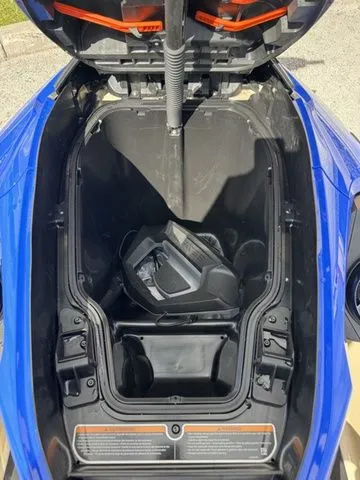 Slide: The Image of Sea-Doo Wake 2025 - 16