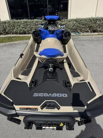 Slide: The Image of Sea-Doo Wake 2025 - 7