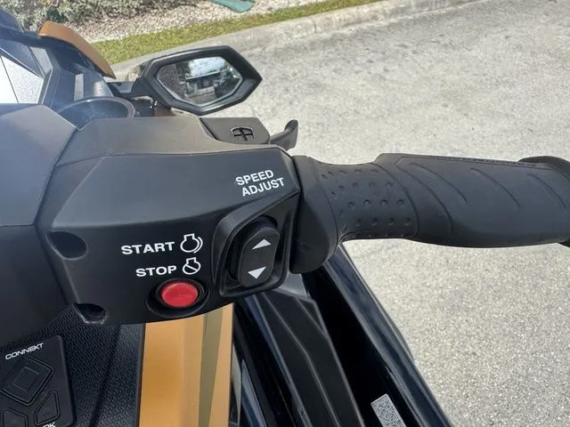 Slide: The Image of Yamaha FX Limited SVHO With Audio System 2024 - 13