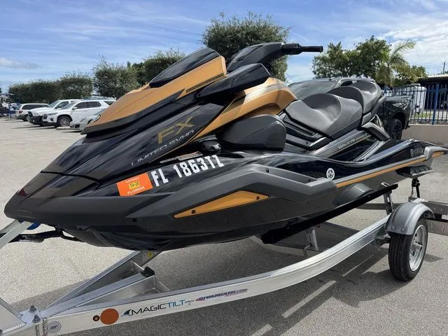 Slide: The Image of Yamaha FX Limited SVHO With Audio System 2024 - 4