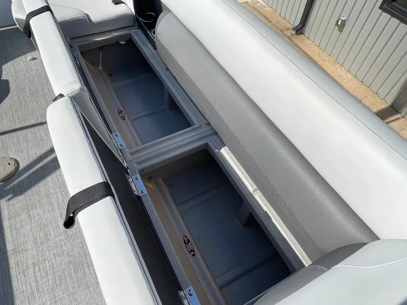 Slide: The Image of Harris 250 Cruiser 2022 - 19