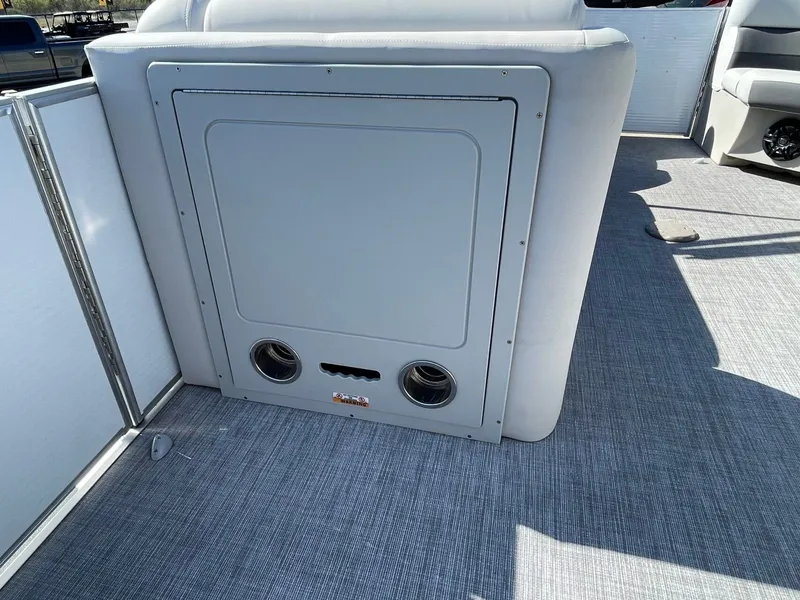 Slide: The Image of Harris 250 Cruiser 2022 - 23