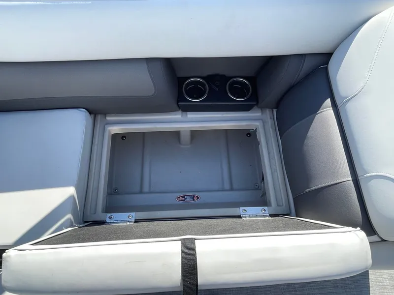 Slide: The Image of Harris 250 Cruiser 2022 - 27