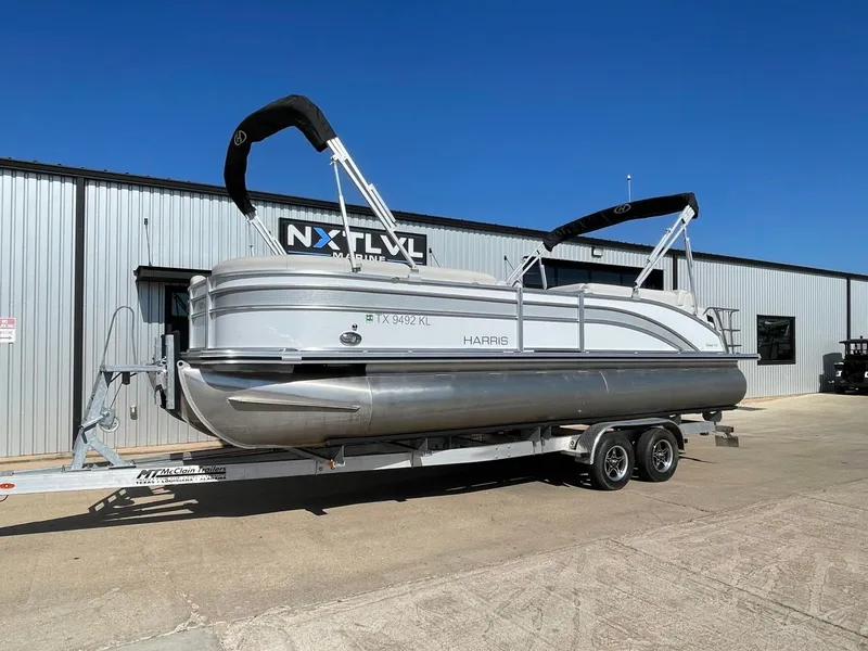 Slide: The Image of Harris 250 Cruiser 2022 - 3