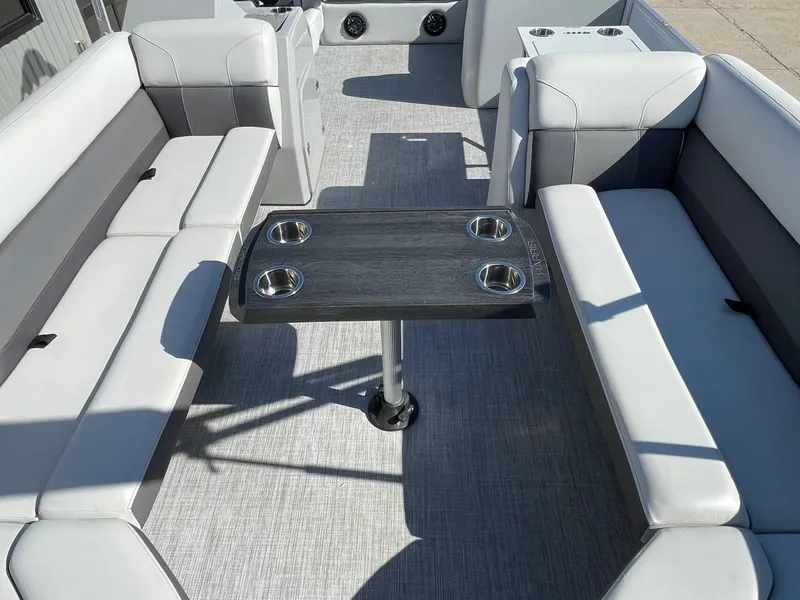 Slide: The Image of Harris 250 Cruiser 2022 - 36