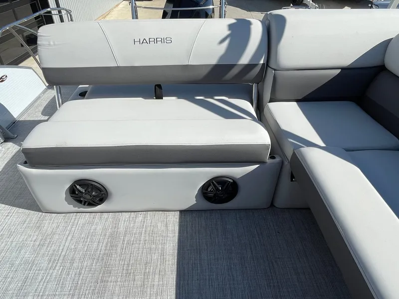 Slide: The Image of Harris 250 Cruiser 2022 - 37