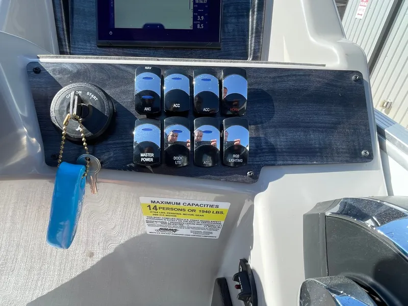 Slide: The Image of Harris 250 Cruiser 2022 - 41