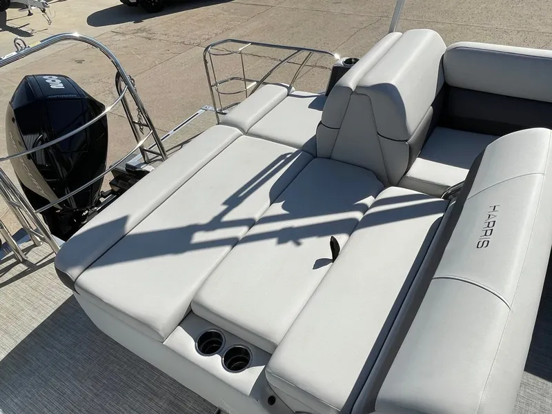 Slide: The Image of Harris 250 Cruiser 2022 - 48