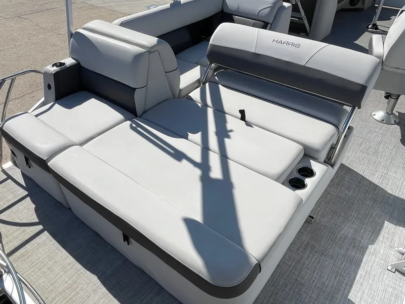 Slide: The Image of Harris 250 Cruiser 2022 - 49