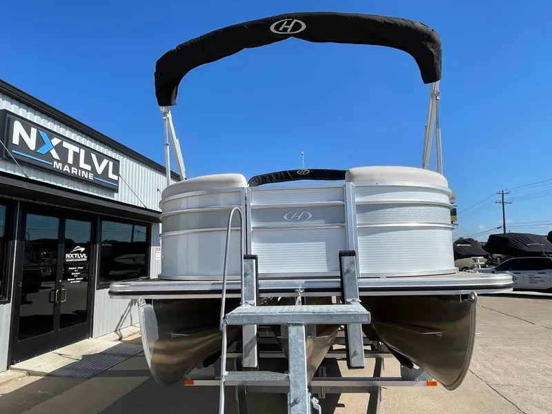 Slide: The Image of Harris 250 Cruiser 2022 - 5