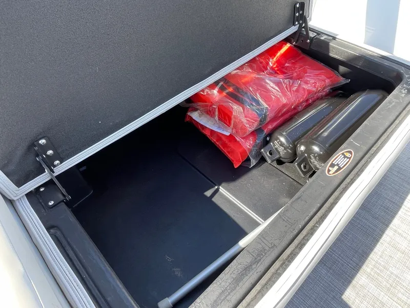 Slide: The Image of Harris 250 Cruiser 2022 - 55