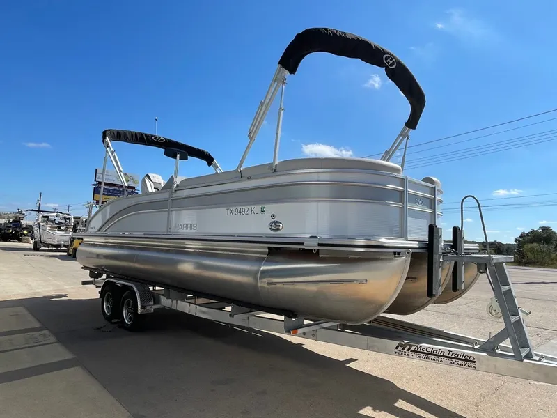 Slide: The Image of Harris 250 Cruiser 2022 - 6