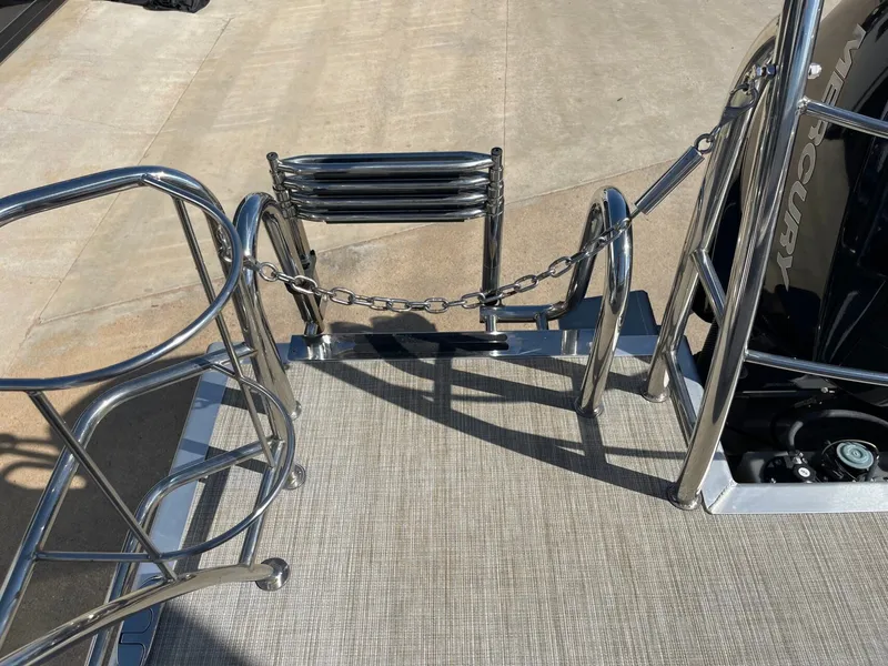 Slide: The Image of Harris 250 Cruiser 2022 - 64