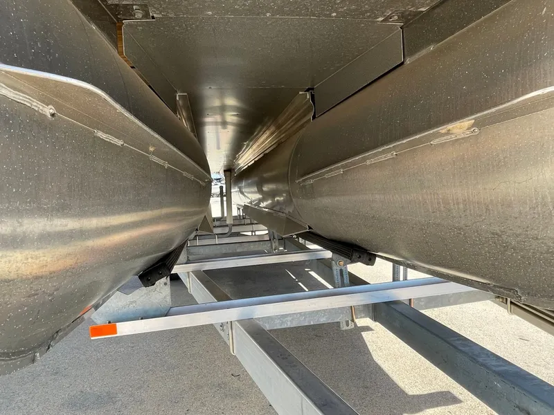 Slide: The Image of Harris 250 Cruiser 2022 - 7