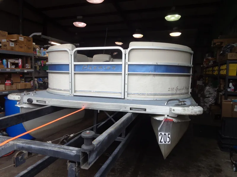 Slide: The Image of Premier Sunsation RE 210 2T 2008 - 10