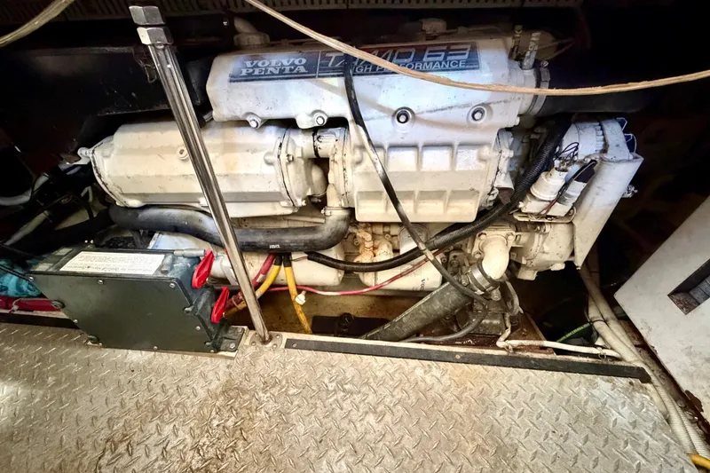 Slide: The Image of Engine compartment of a 2002 Carver 444 Cockpit Motor Yacht with Volvo Penta engine. - 24