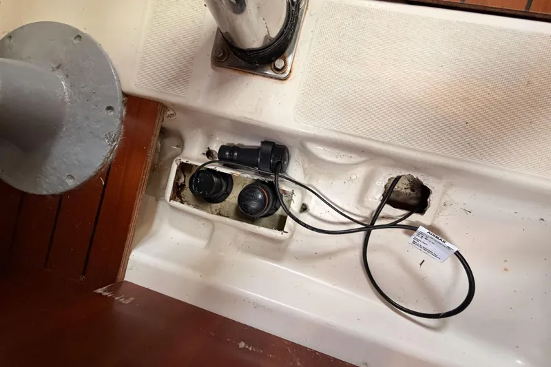 Slide: The Image of Electrical connections on a 1995 Beneteau Oceanis 351 sailboat deck. - 61