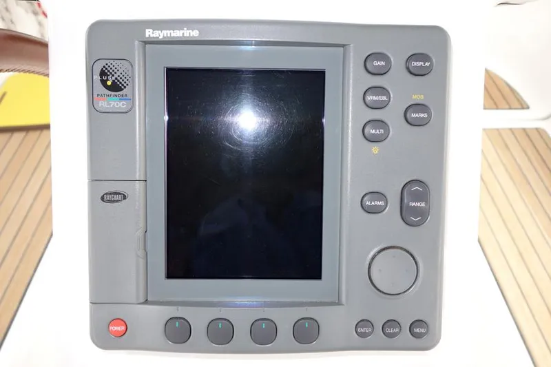 Slide: The Image of Raymarine Chartplotter - 13