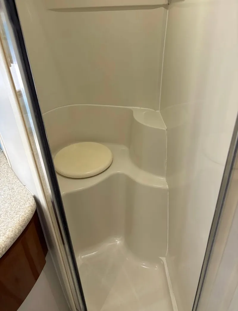 Slide: The Image of Carver 396 Motor Yacht 2000 - 9