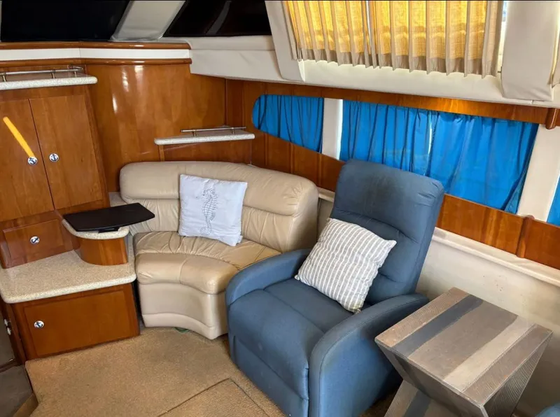 Slide: The Image of Carver Yachts 396 Motor Yacht 2000 - 5