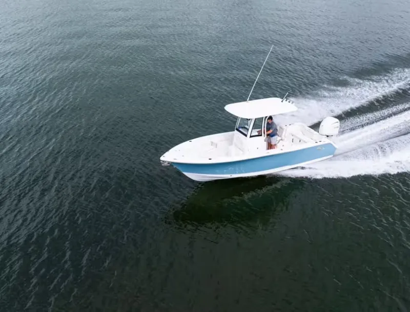 Slide: The Image of Sea Hunt Ultra 245 SE 2026 - 2