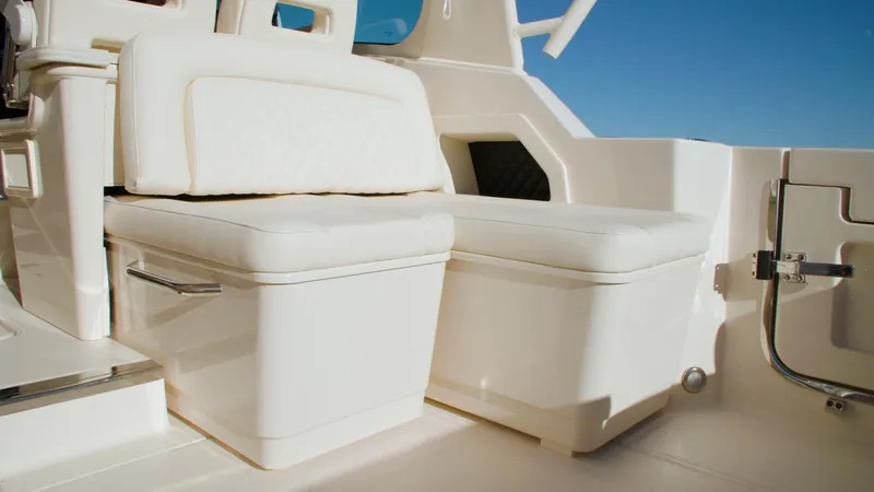 Slide: The Image of Grady-White Freedom 345 2027 - 9