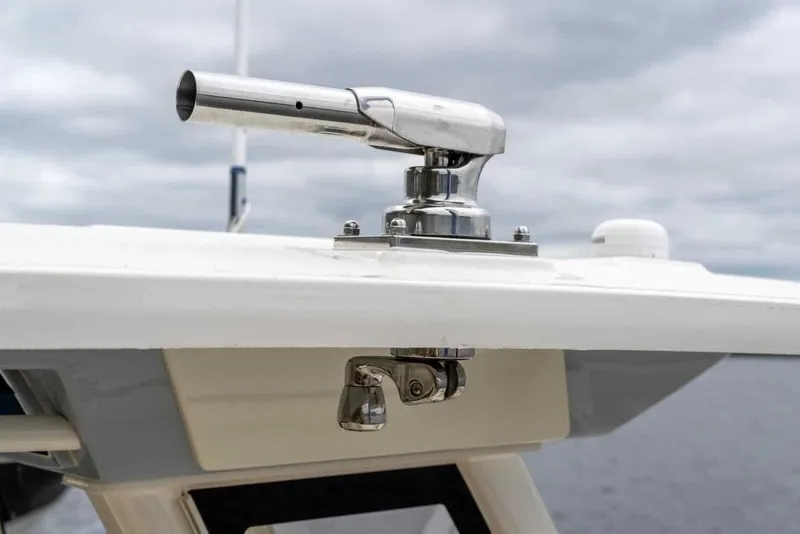 Slide: The Image of Stingray 253 CC 2027 - 8