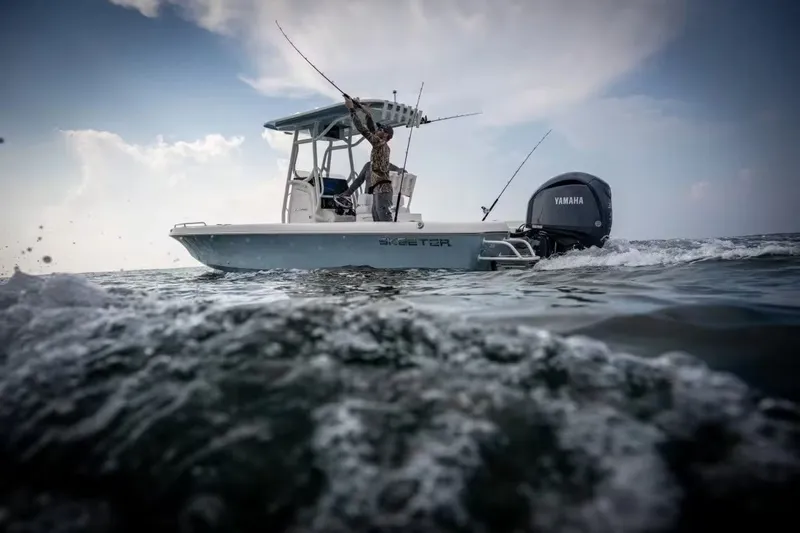 Slide: The Image of Skeeter SX2550 Family 2026 - 12