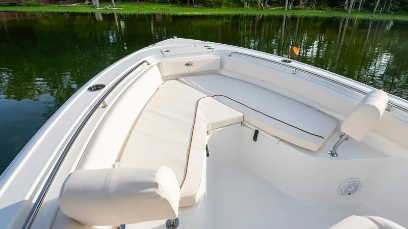 Slide: The Image of Sea Hunt Ultra 239 SE 2026 - 12