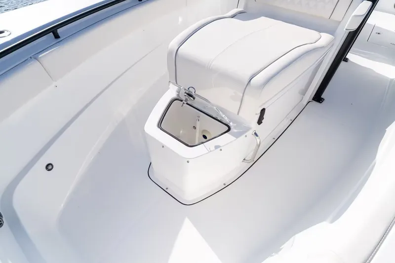 Slide: The Image of Sea Hunt Gamefish 27 Coffin Box 2026 - 12